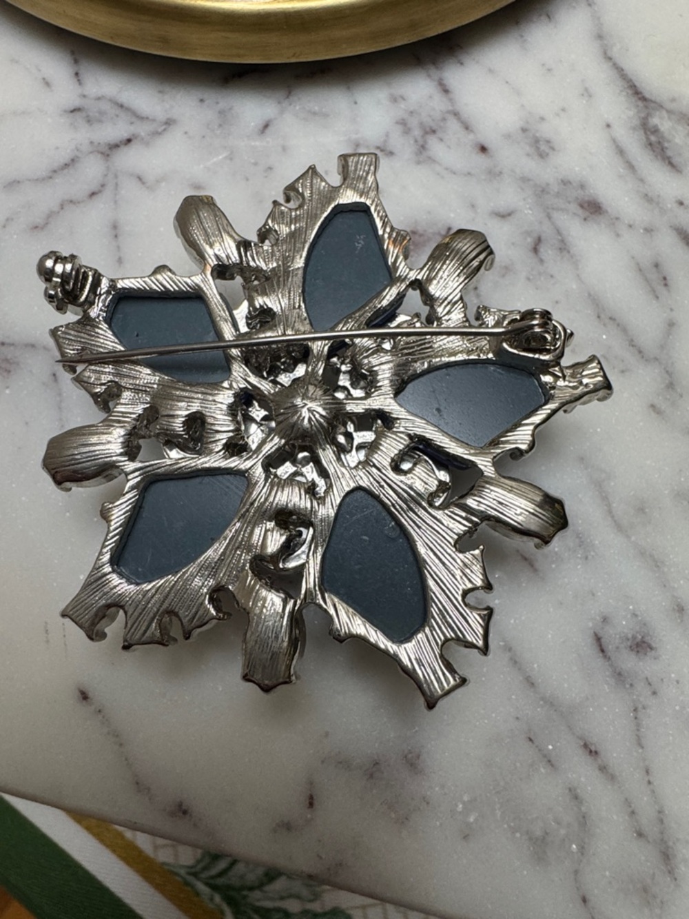 Blue and Crystal Starburst Vintage Brooch / Pin - Picture 4 of 4